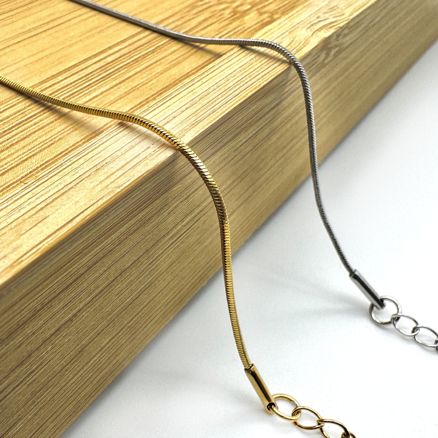 Snake Chain Necklace – Timeless Style for Every Occasion