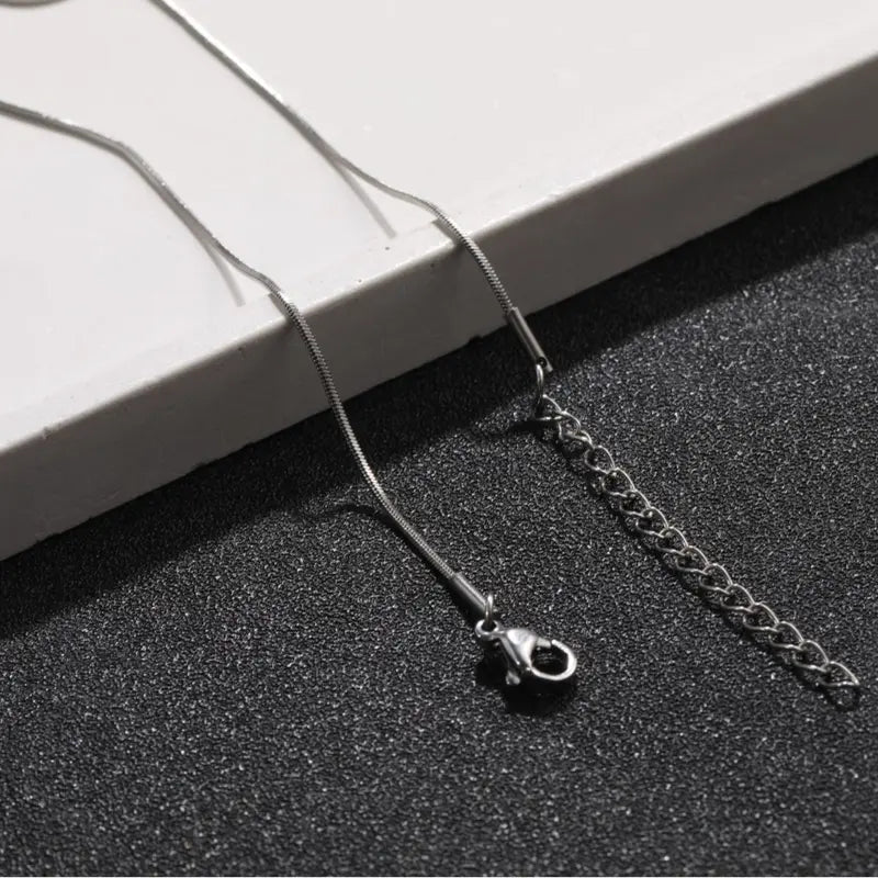 Snake Chain Necklace – Timeless Style for Every Occasion